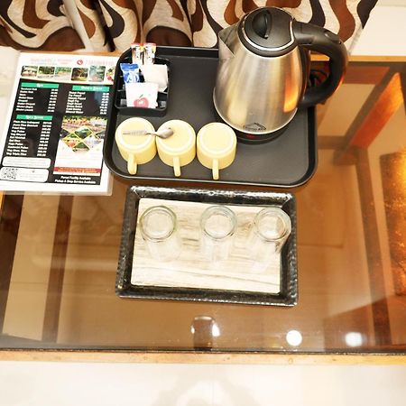 Hotel Sachidanand Ширди Екстериор снимка