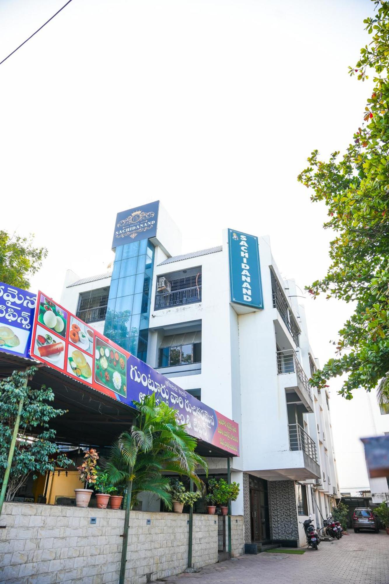 Hotel Sachidanand Ширди Екстериор снимка
