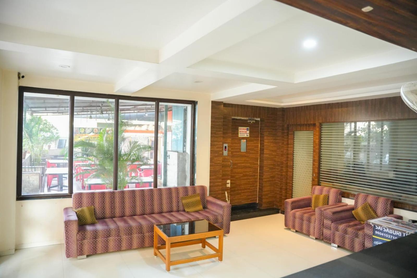 Hotel Sachidanand Ширди Екстериор снимка